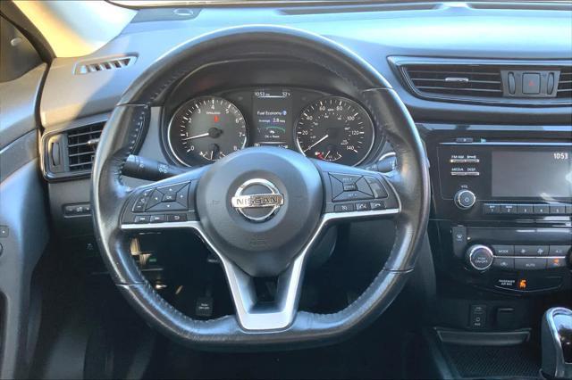 2017 nissan rogue sv