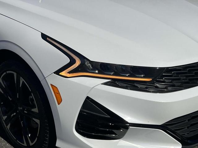 2022 kia k5 gt-line
