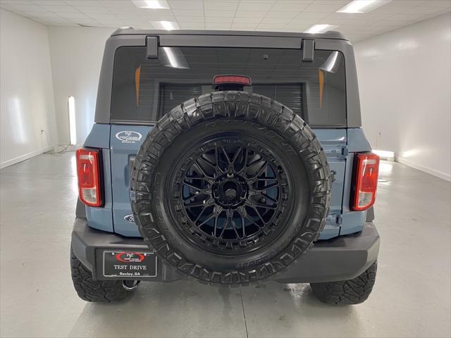 2022 ford bronco base