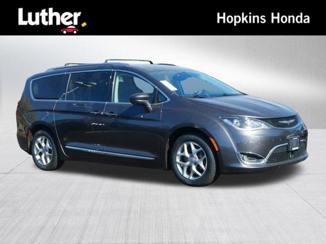 2019 chrysler pacifica touring-l plus