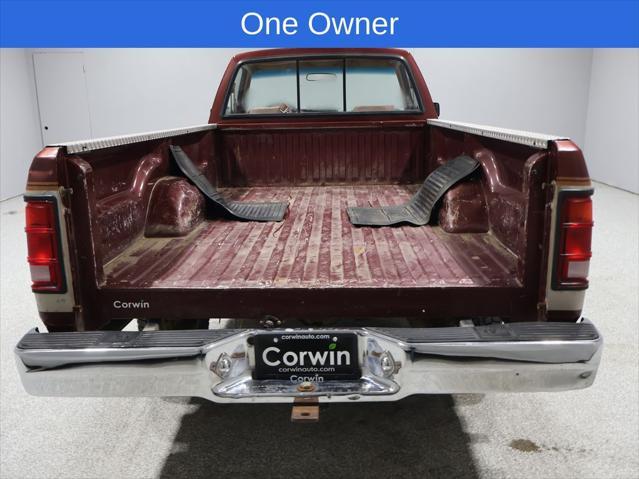 1992 dodge dakota base