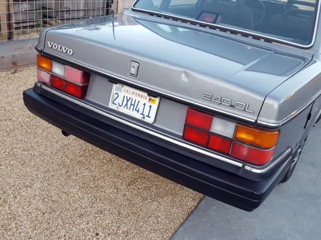 nice clean rust-free classic 1988 volvo 240dl no accidents california car!
