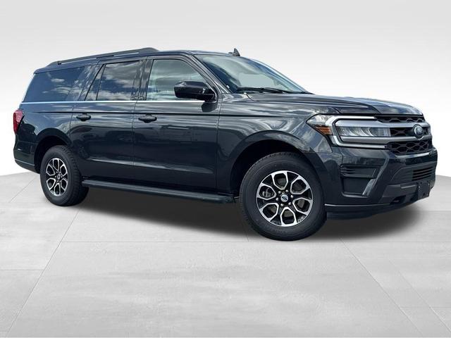 2022 ford expedition max xlt
