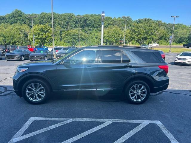 2022 ford explorer xlt