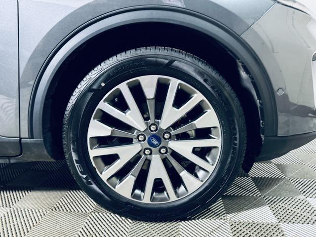 2021 ford escape titanium