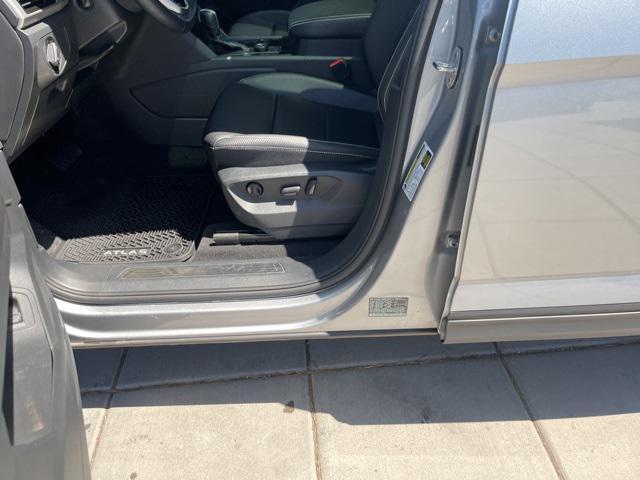 2023 volkswagen atlas cross sport 3.6l v6 se w/technology
