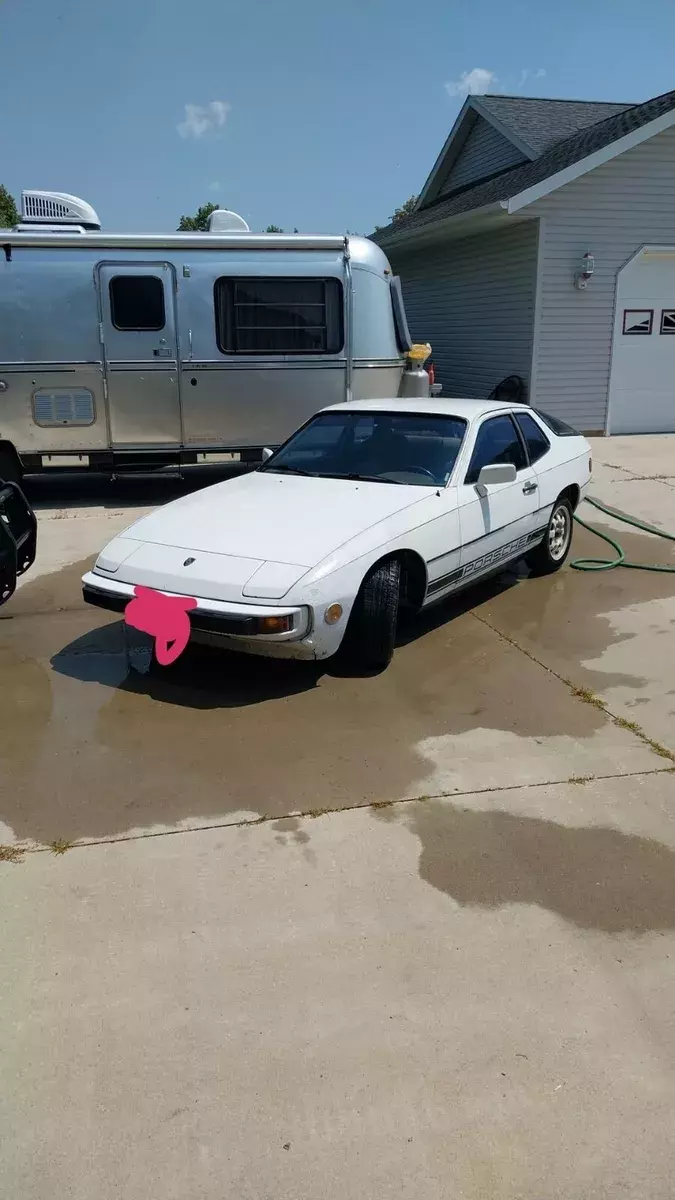 1979 porsche 924 hatchback white