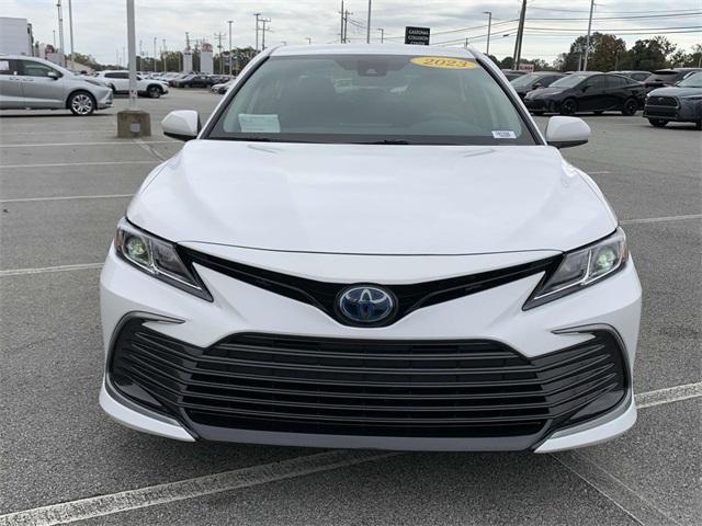 2023 toyota camry hybrid le