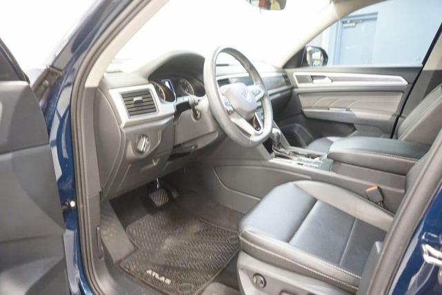 2021 volkswagen atlas 2.0t se w/technology