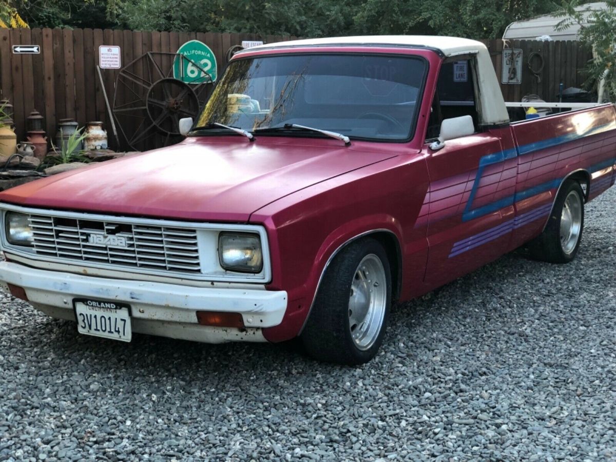 1984 mazda b2000 custom truck short bed low miles (73,603)