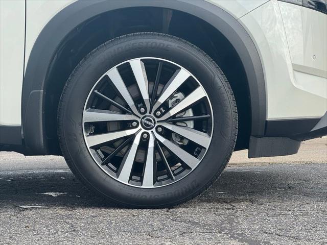 2024 nissan pathfinder platinum 4wd