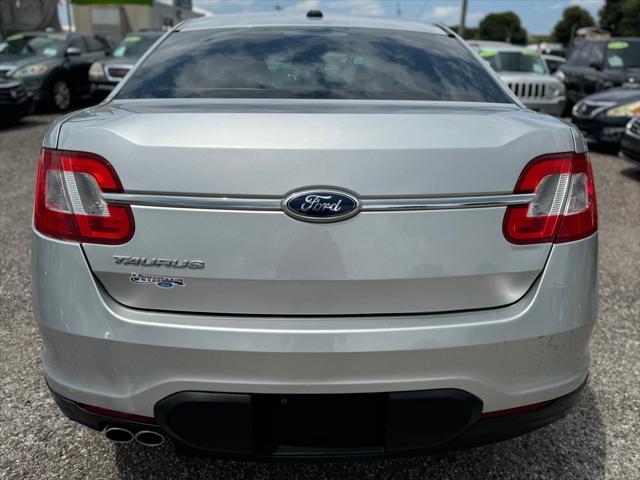 2012 ford taurus se