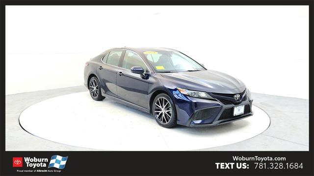 2021 toyota camry se