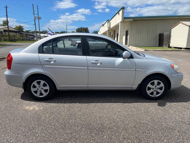 2010 hyundai accent se
