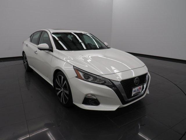 2019 nissan altima 2.0 platinum