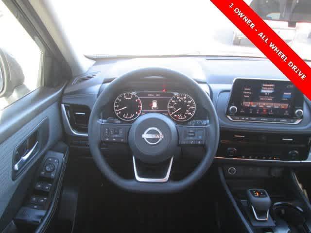 2022 nissan rogue sv
