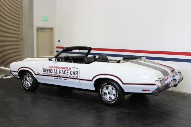 1970 oldsmobile cutlass pacecar