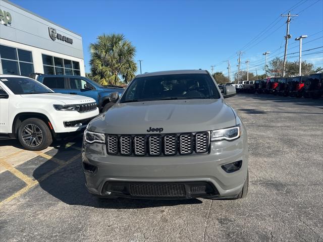 2022 jeep grand cherokee laredo