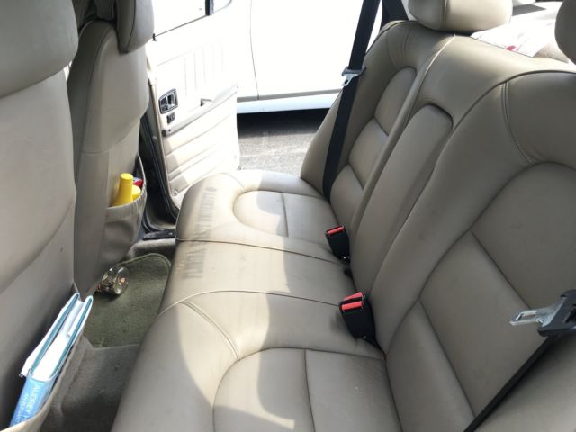 1993 saab 900 s sedan 4-door 2.1l, -- low mileage -- 80,129 miles