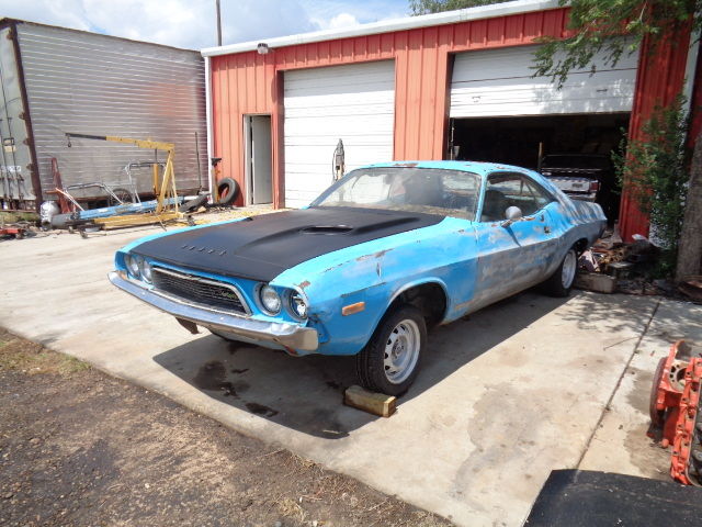 1973 73 dodge challenger roller 4 speed car 8 3/4 rear end
