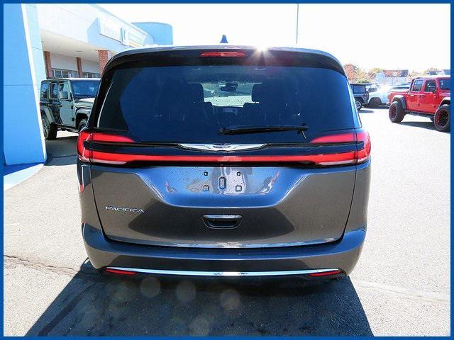 2022 chrysler pacifica touring l