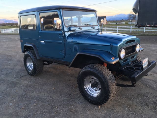 1974 toyota landcruiser fj-40, fj40 brand new paint, v-8, excellent condition