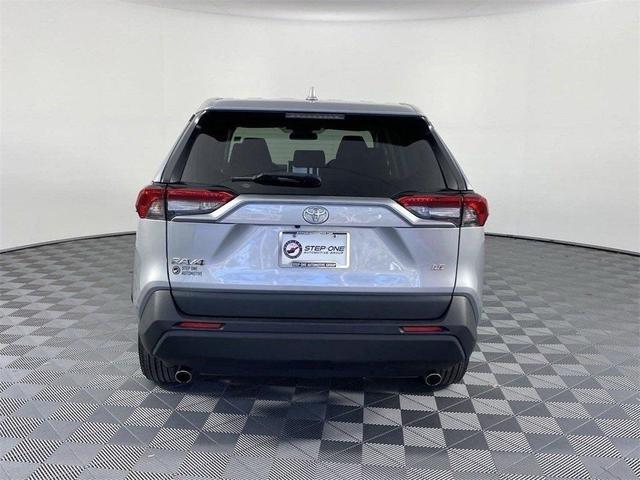 2023 toyota rav4 le