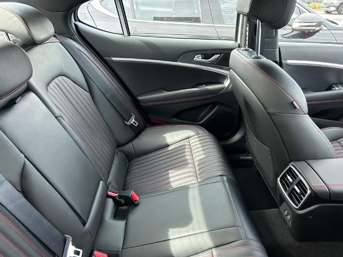 new 2024 genesis g70 2.5t