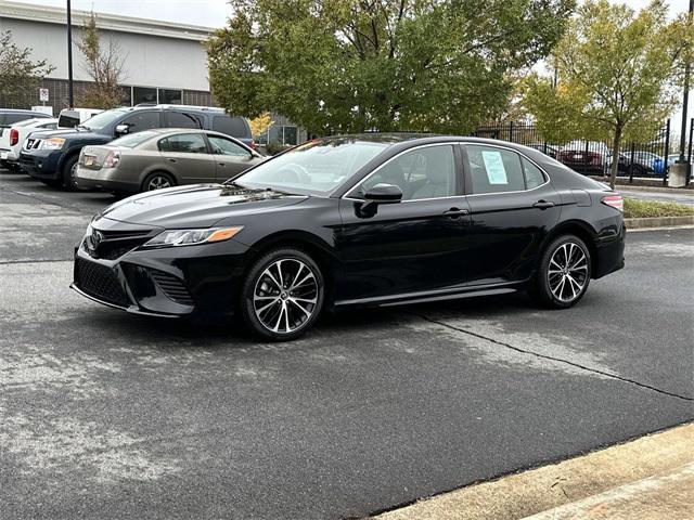 2019 toyota camry se