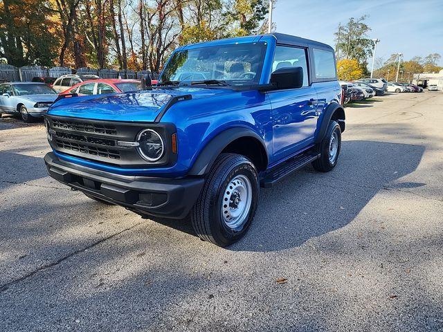 2022 ford bronco base