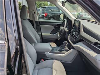 2020 Toyota Highlander le