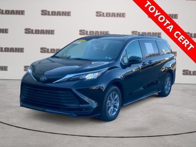 2022 toyota sienna le
