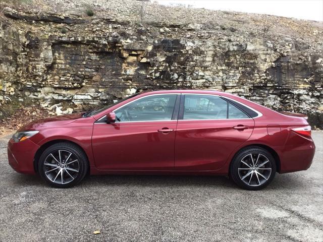 2016 toyota camry xse