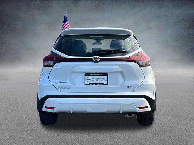 2024 nissan kicks sr