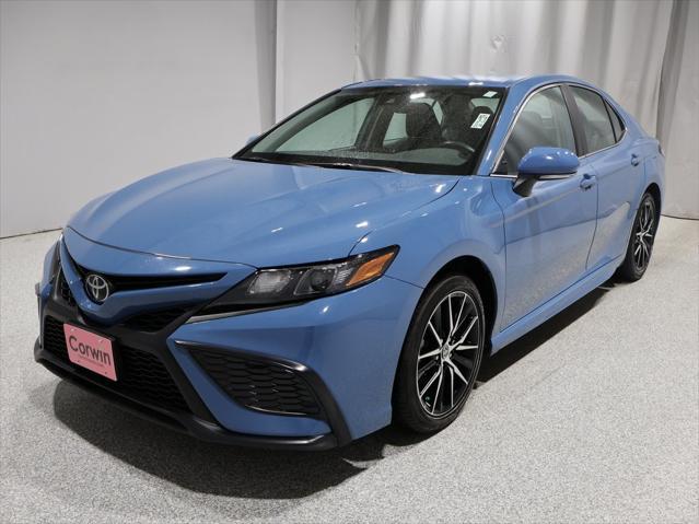 2023 toyota camry se