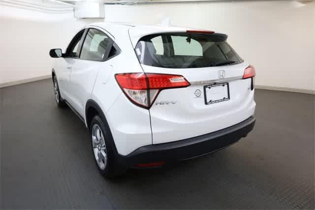 2022 honda hr-v lx