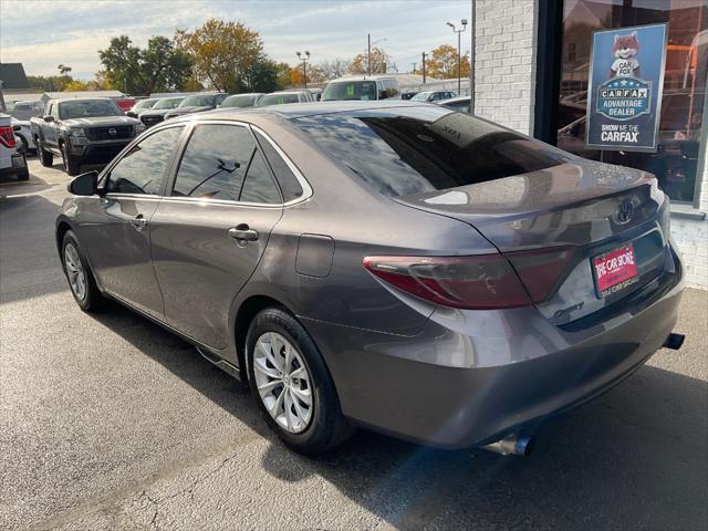 2015 toyota camry le