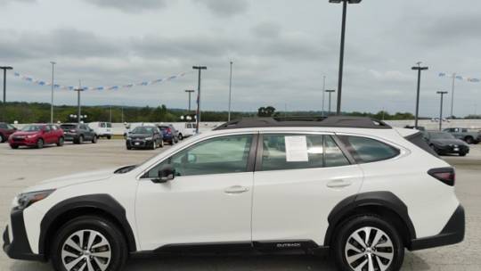 2023 subaru outback base