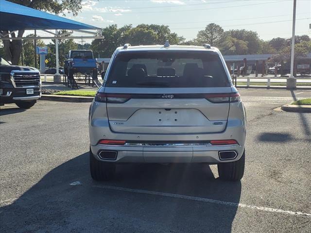 2022 jeep grand cherokee overland