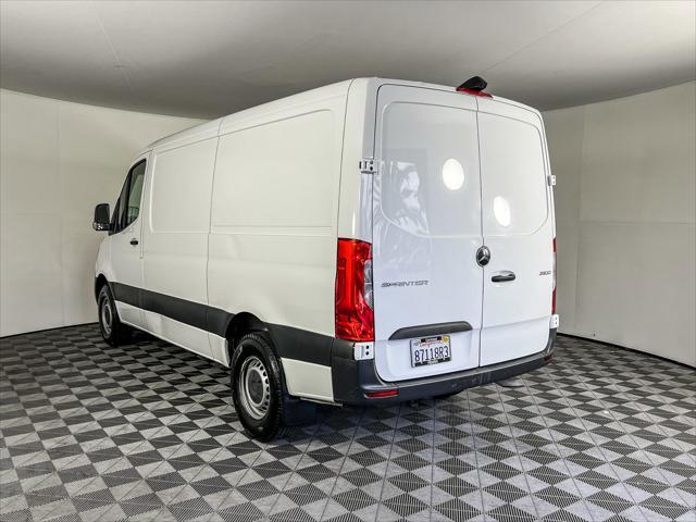 2023 mercedes-benz sprinter 2500 standard roof
