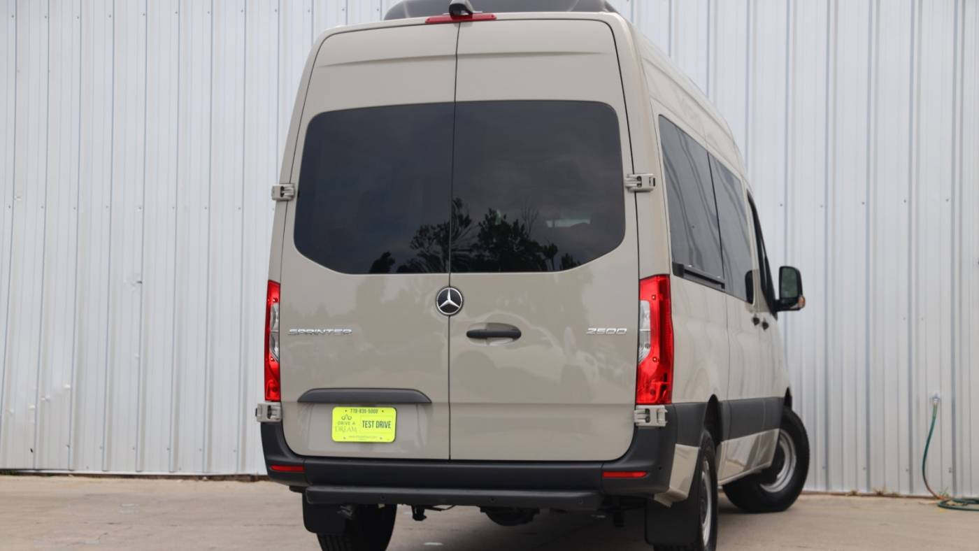 2023 mercedes-benz sprinter 2500