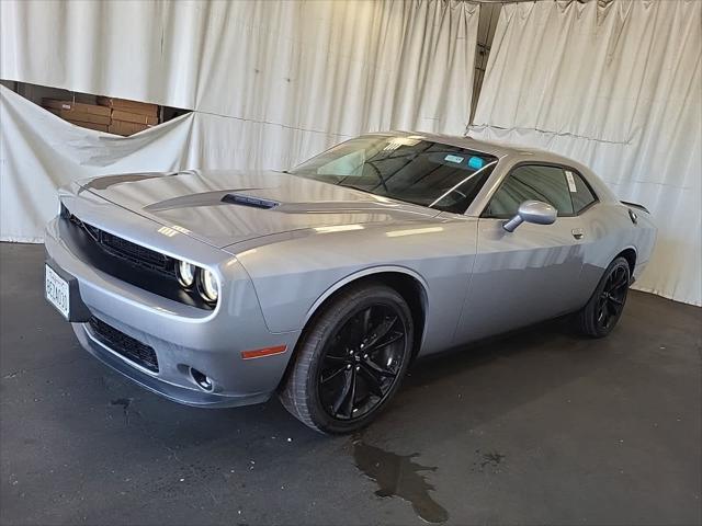 2018 dodge challenger sxt