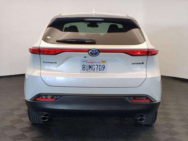 2021 toyota venza le