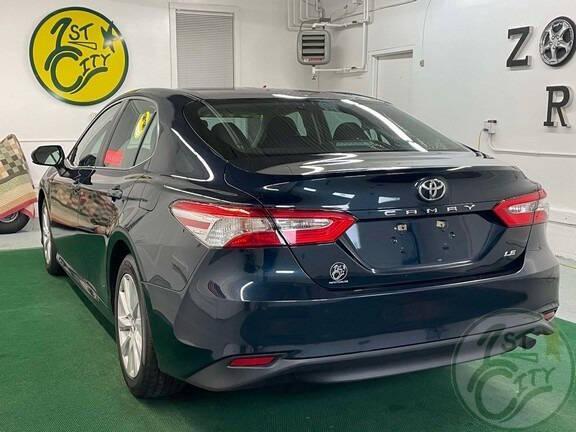 2018 toyota camry le