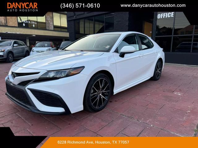 2021 toyota camry se