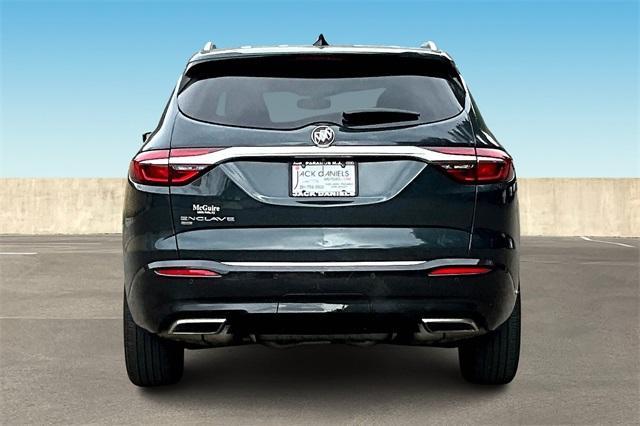 2021 buick enclave essence