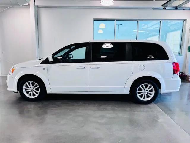 2019 dodge grand caravan se