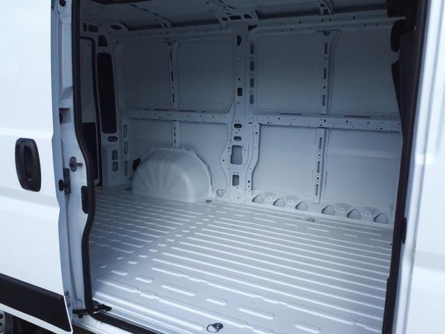 2024 ram promaster 2500 base