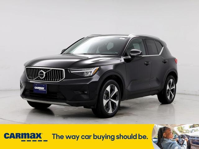 2024 volvo xc40 b5 plus bright theme