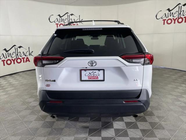 2021 toyota rav4 le